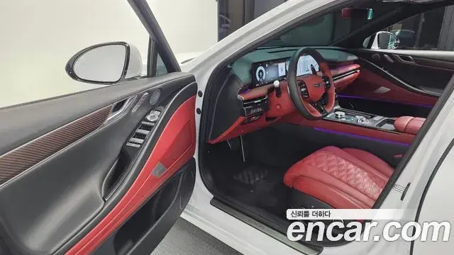 Genesis Electrified G80 2025 — Photo 10/20