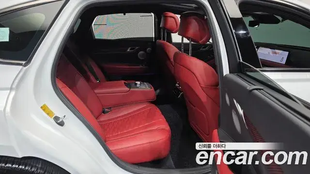 Genesis Electrified G80 2025 — Photo 12/20