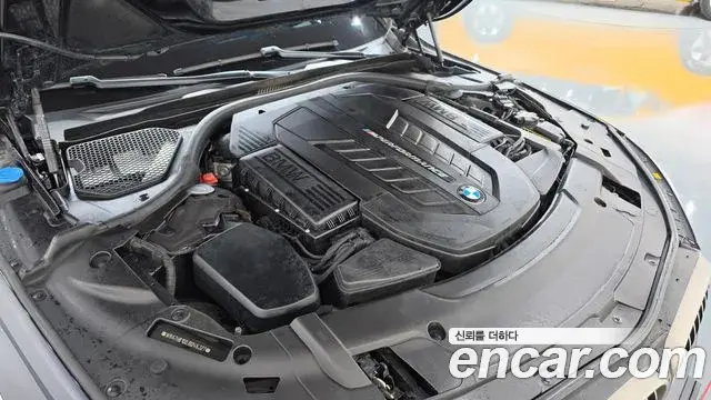 BMW 7 Series 2018 — Photo 5/20