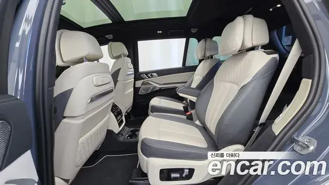 BMW X7 2023 — Photo 18/20