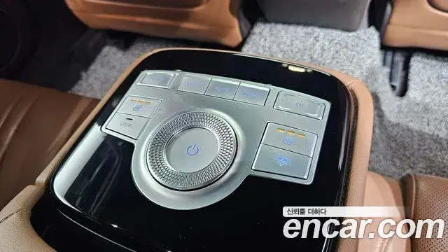 Genesis Electrified G80 2020 — Photo 18/20