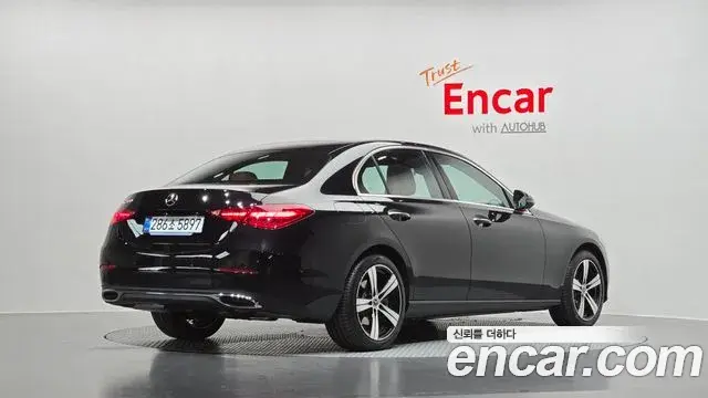Mercedes-Benz C-Class 2026 — Photo 2/20