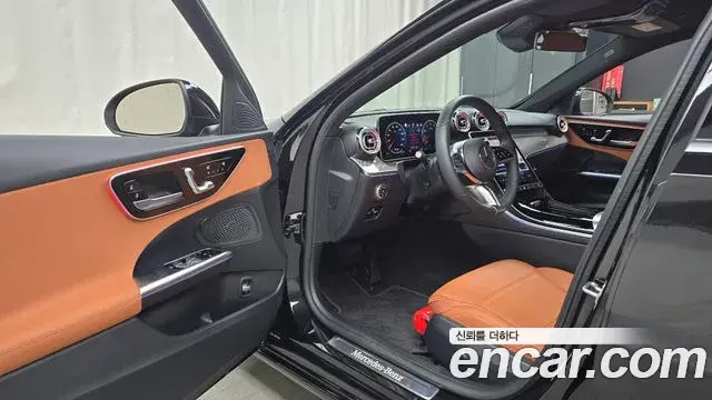 Mercedes-Benz C-Class 2026 — Photo 10/20