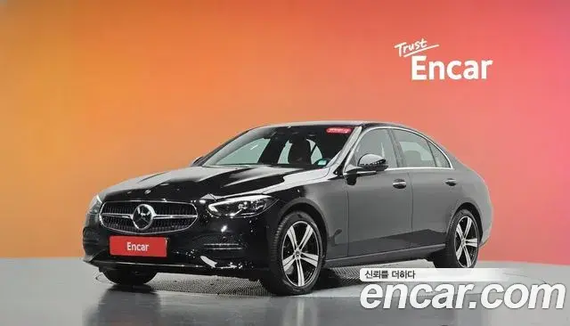 Mercedes-Benz C-Class 2026 — Photo 1/20