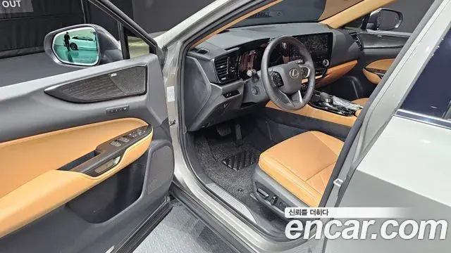 Lexus NX350h 2025 — ფოტო 17/20