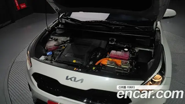 Kia Niro 2021 — Photo 6/20