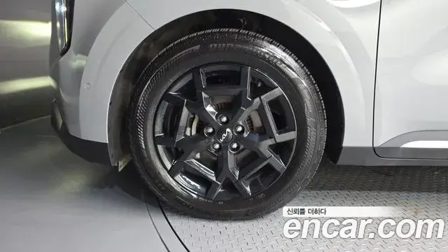 Kia Carnival 2024 — Photo 5/20