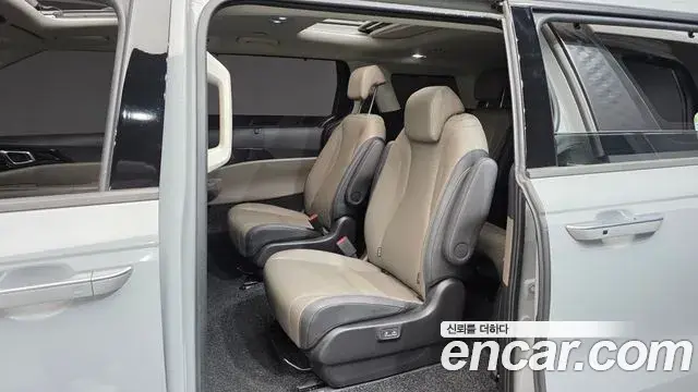 Kia Carnival 2024 — Photo 11/20