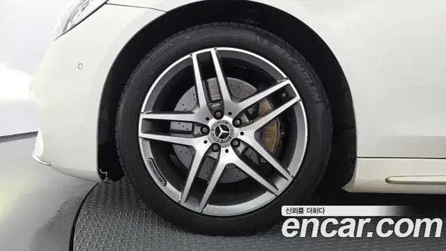 Mercedes-Benz S-Class 2020 — Photo 5/20