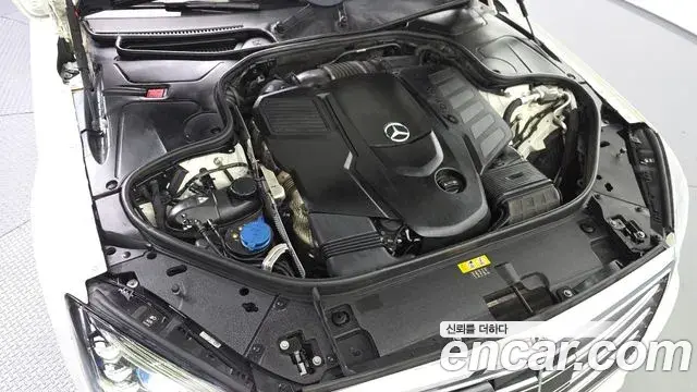 Mercedes-Benz S-Class 2020 — Photo 6/20
