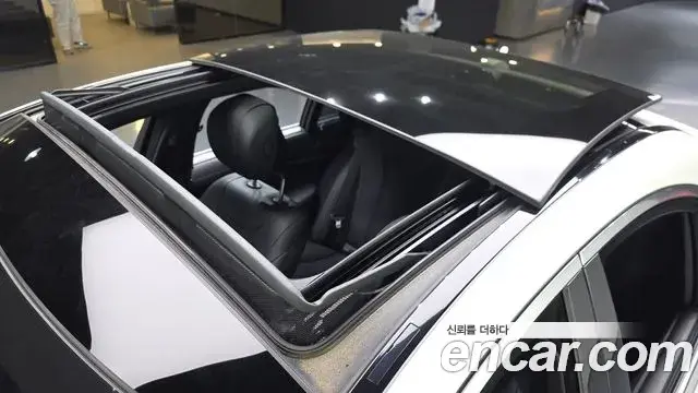 Mercedes-Benz S-Class 2020 — Photo 19/20