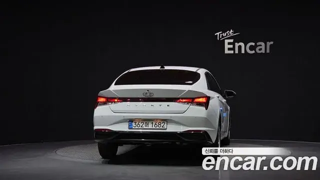 Hyundai Avante 2021 — Photo 4/20