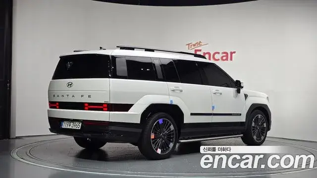 Hyundai Santa Fe 2023 — Photo 2/20