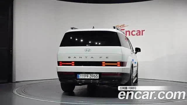 Hyundai Santa Fe 2023 — Photo 4/20