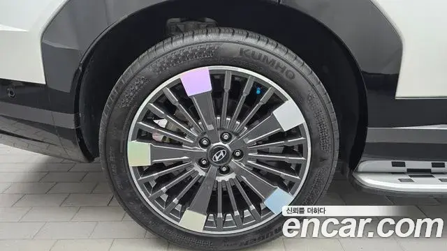 Hyundai Santa Fe 2023 — Photo 5/20