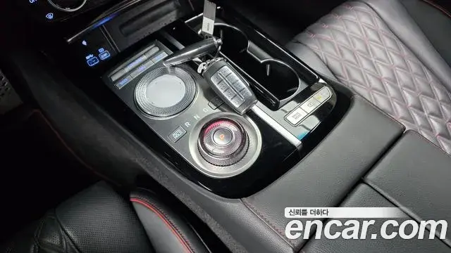 Genesis Electrified G80 2022 — Şəkil 9/20