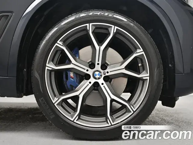 BMW X5 2022 — Фото 4/20