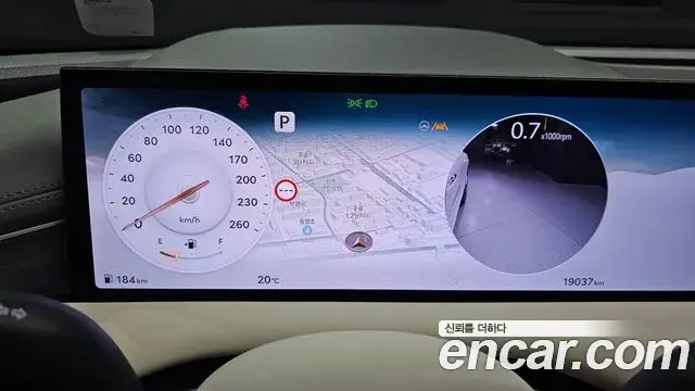 Genesis Electrified G80 2024 — Photo 8/20