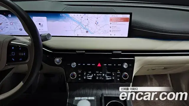 Genesis Electrified G80 2024 — Photo 14/20