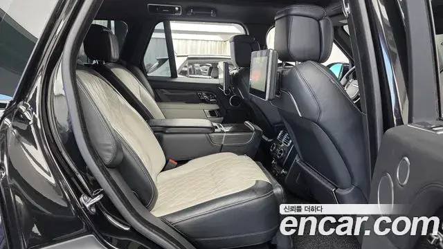 Land Rover Range Rover 2019 — Photo 12/20