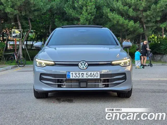 Volkswagen Golf 2026 — Photo 1/20