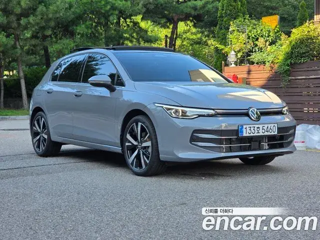 Volkswagen Golf 2026 — Photo 2/20