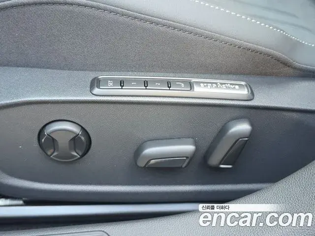 Volkswagen Golf 2026 — Photo 13/20