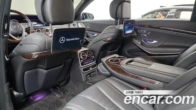 Mercedes-Benz S-Class 2019 — Photo 11/20
