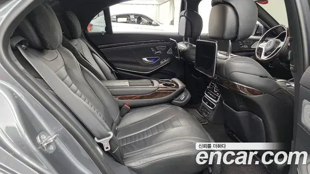 Mercedes-Benz S-Class 2019 — Photo 12/20
