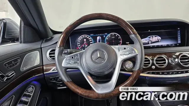 Mercedes-Benz S-Class 2019 — Photo 13/20