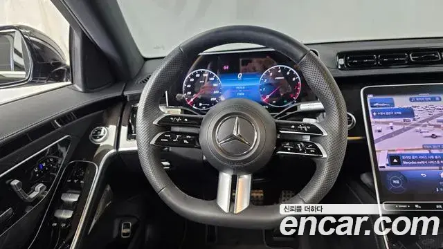 Mercedes-Benz S-Class 2025 — Photo 12/20