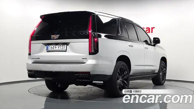Cadillac Escalade 2024 — Photo 34/35