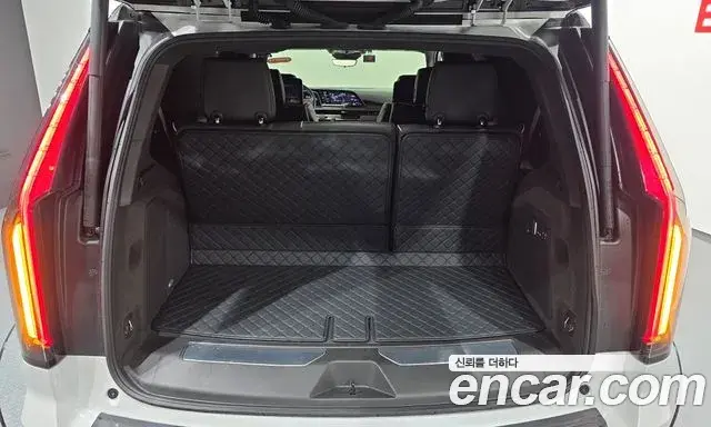 Cadillac Escalade 2024 — Photo 17/35