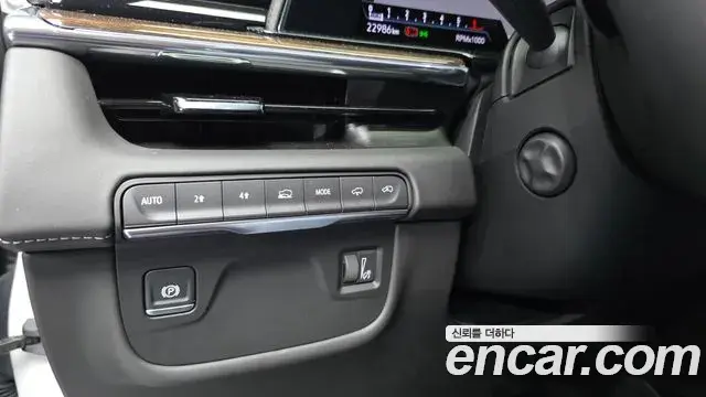Cadillac Escalade 2024 — Photo 9/35