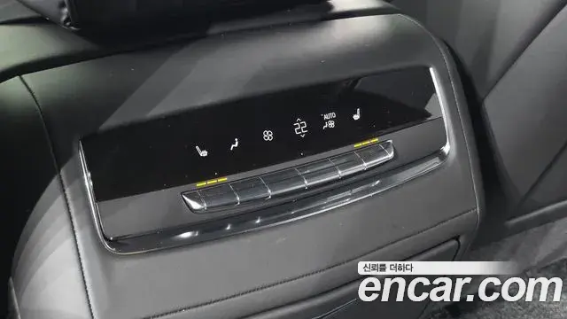 Cadillac Escalade 2024 — Photo 21/35