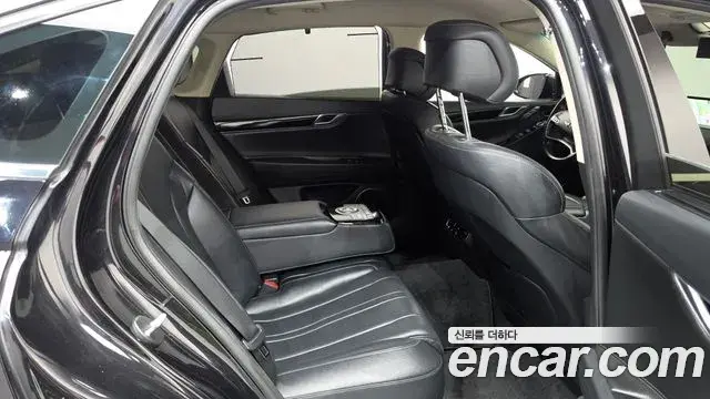 Genesis Electrified G80 2020 — Photo 11/20