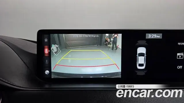 Genesis Electrified G80 2020 — Photo 14/20