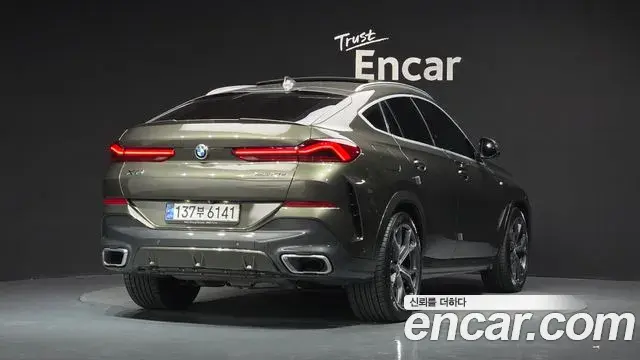 BMW X6 2021 — Фото 2/20