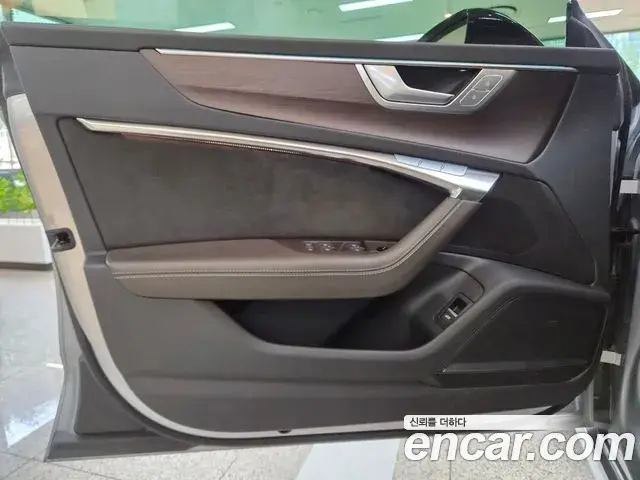 Audi A7 2023 — Photo 12/20