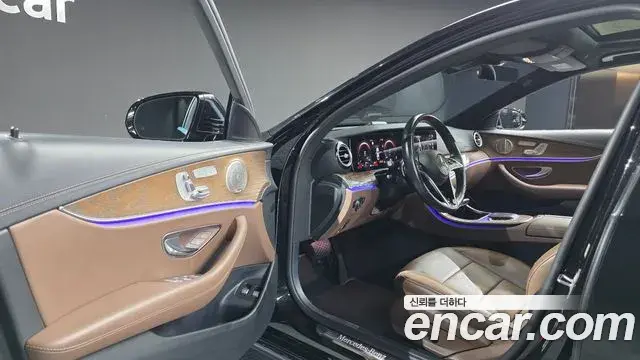 Mercedes-Benz E-Class 2021 — Şəkil 10/20