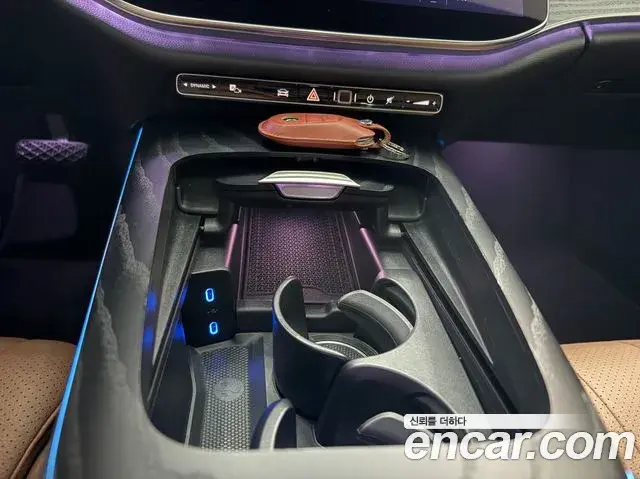Mercedes-Benz E-Class 2025 — Photo 16/20