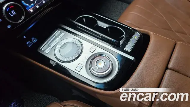Genesis Electrified G80 2020 — Photo 9/20