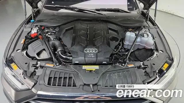 Audi A8 2020 — Фото 6/20