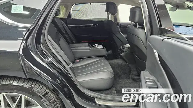Genesis Electrified G80 2025 — Photo 12/20