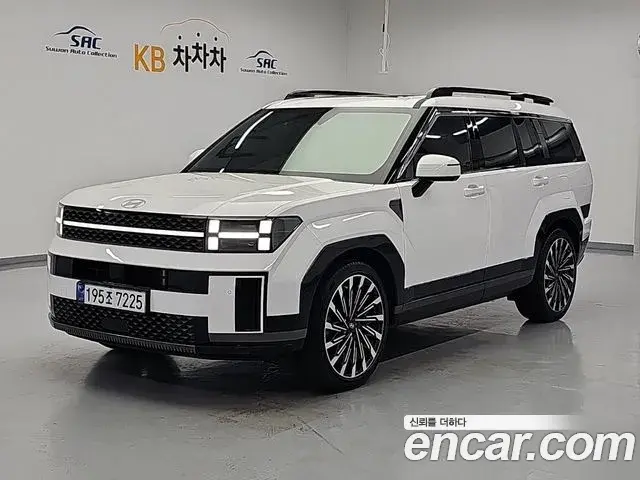 Hyundai Santa Fe 2023 — Photo 1/20