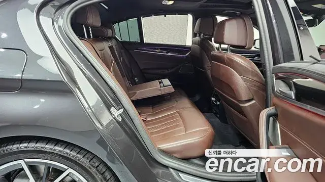 BMW 5 Series 2023 — Photo 11/20