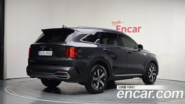 Kia Sorento 2022 — Photo 2/20