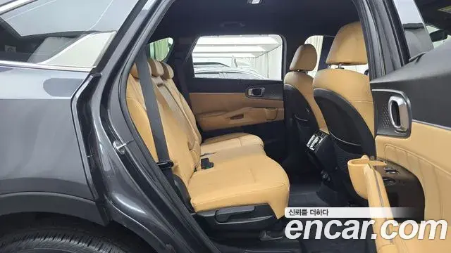 Kia Sorento 2022 — Photo 11/20