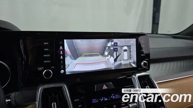 Kia Sorento 2022 — Photo 14/20