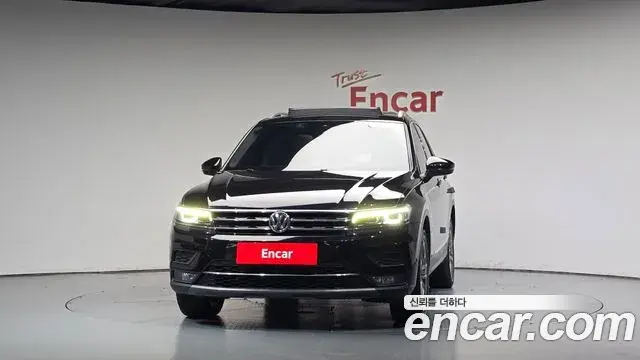 Volkswagen Tiguan 2018 — Photo 3/20